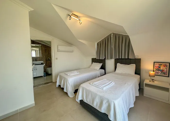 Villa Alya, Spacious 4 Bed Villa With Private Pool