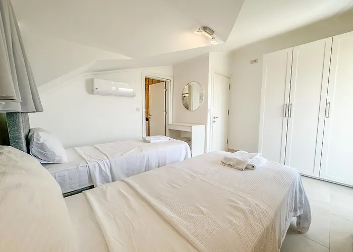 Villa Alya, Spacious 4 Bed Villa With Private Pool