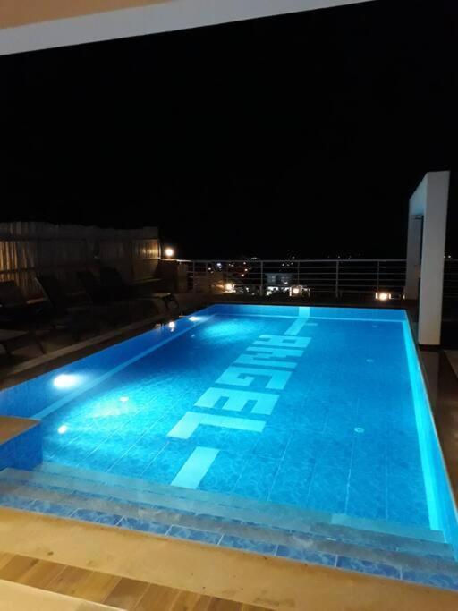 Alya, Spacious 4 Bed With Private Pool *
