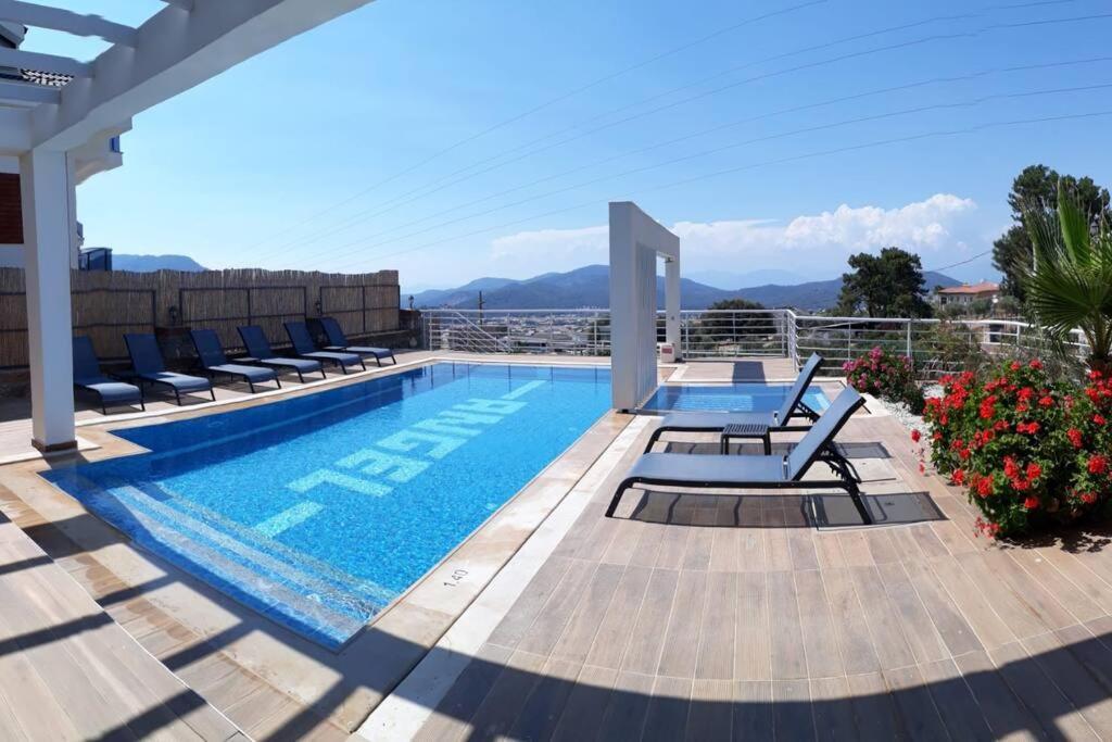 וילה Alya, Spacious 4 Bed With Private Pool *