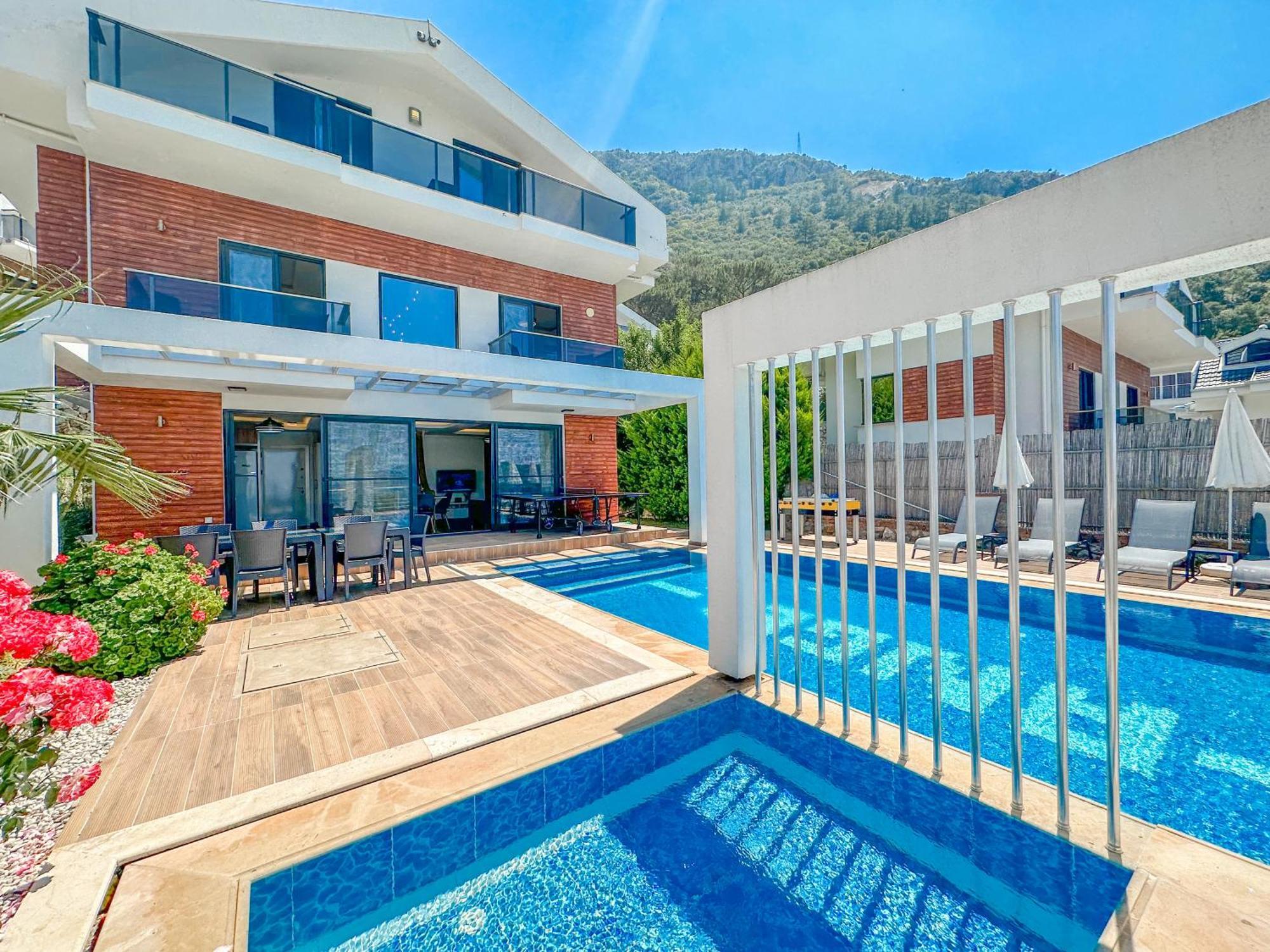 וילה Alya, Spacious 4 Bed With Private Pool *