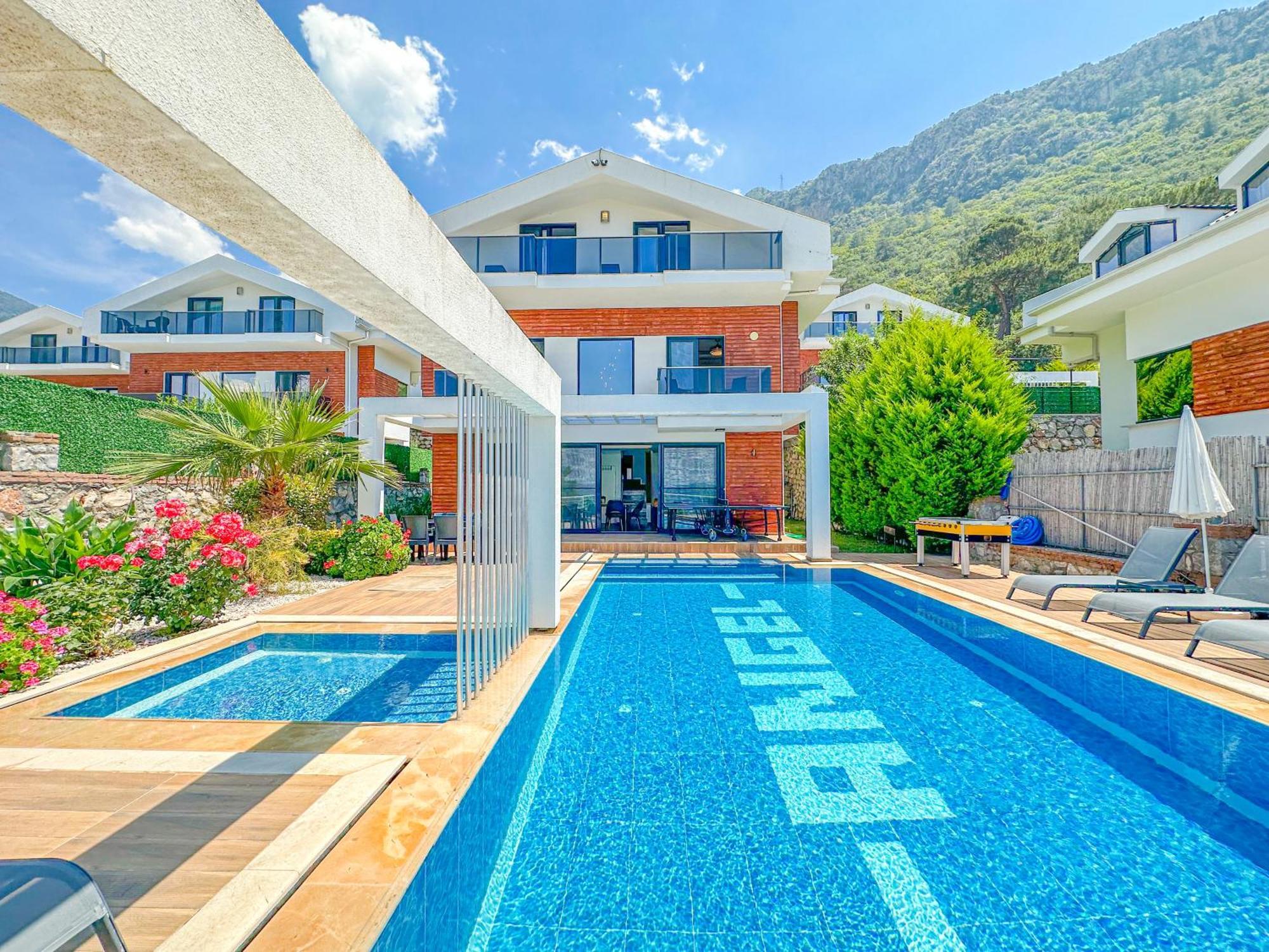 וילה Alya, Spacious 4 Bed With Private Pool
